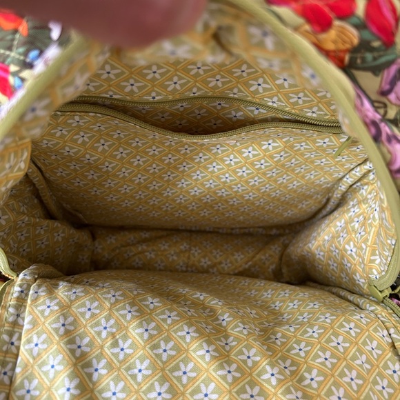 Vera Bradley Small Banbury Backpack Meadow Bouquet in Premium Cotton like new - Picture 9 of 15
